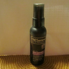 TRESemmé Heat Defence 60 ml lämpösuojasuihke - pikkukuva 1