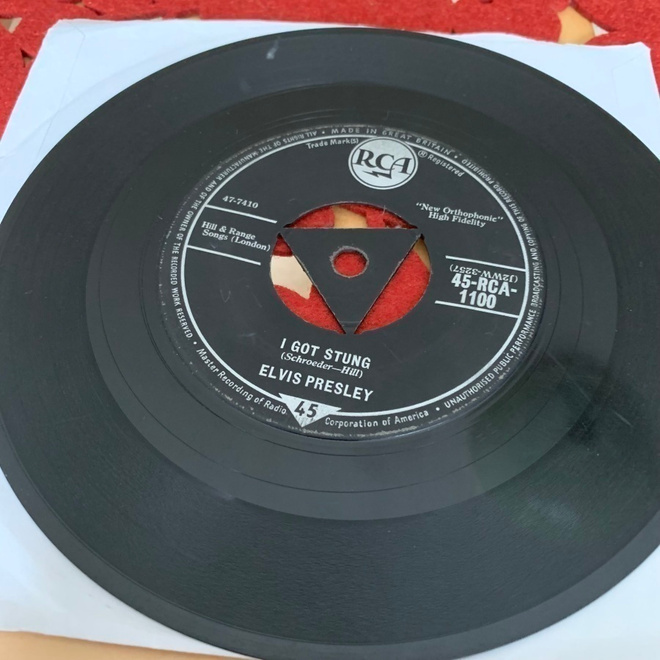 ELVIS PRESLEY: I Got Stung * One Night * UK 1958