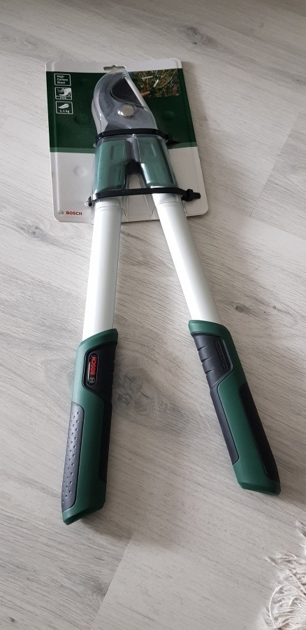 Bosch pitkäkahvaiset oksasakset / oksaleikkuri