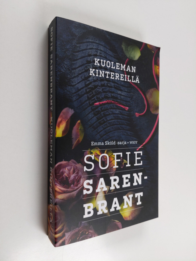 Sofie Sarenbrant : Kuoleman kintereillä