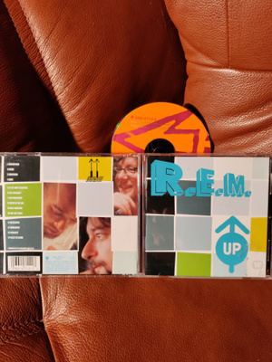R.E.M.-up CD.