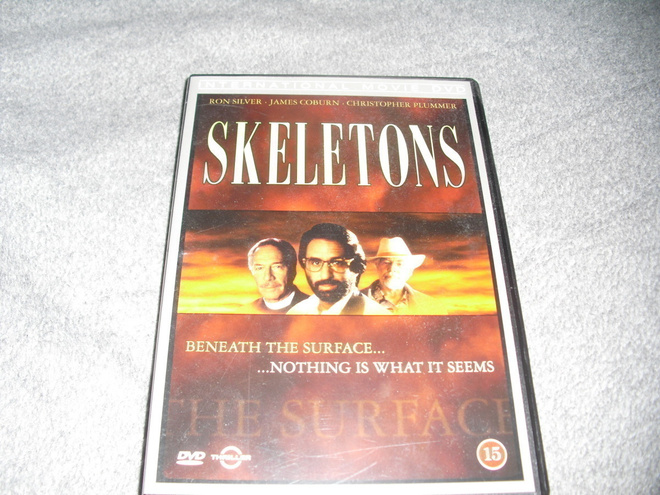 SKELETONS (Christopher Plummer) 1997, K18***