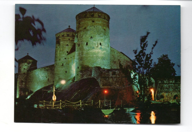 Savonlinna: Olavinlinna yöllä