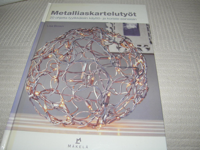 Lisa Brown Metalliaskartelutyöt