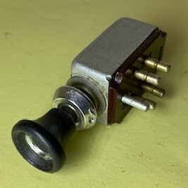 PYYHKIJÄN  KATKAISIN  MERCEDES   W110,  111.