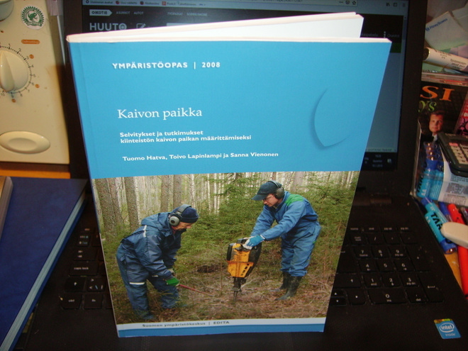Hatva ym. : Kaivon paikka ( 1 p. 2008 ) sis. postikulun