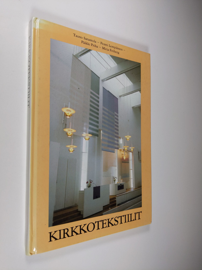 Tauno Sarantola : Kirkkotekstiilit