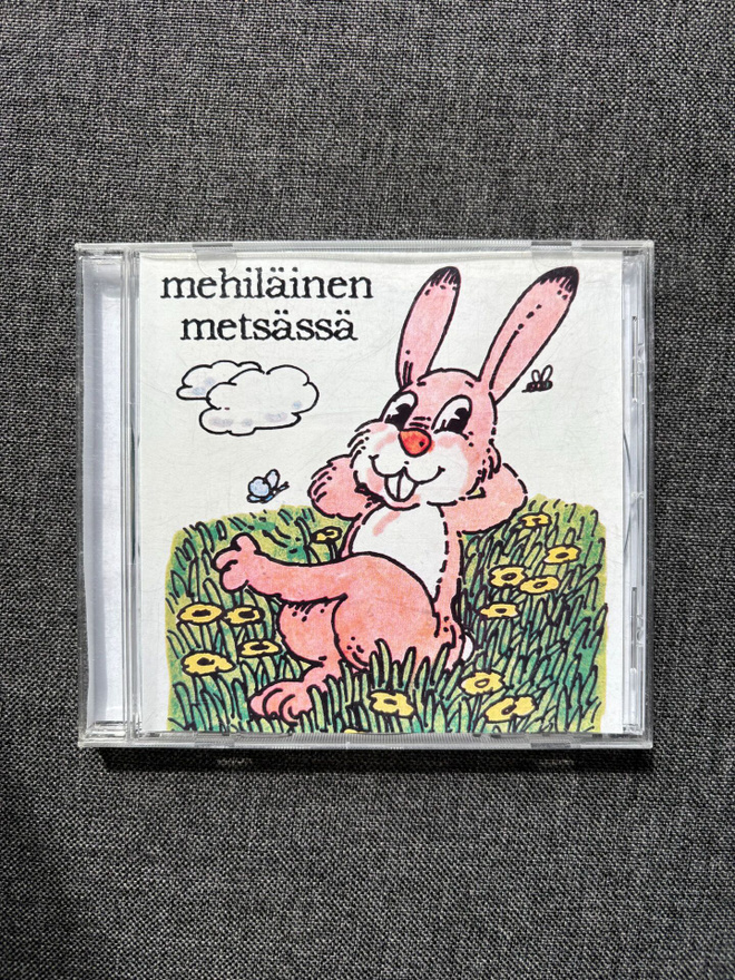 Drone & Tohtori Tapio – Mehiläinen Metsässä CD (t/a-002)