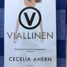 Cecelia Ahern: Viallinen. 2018. 1.p. - pikkukuva 1