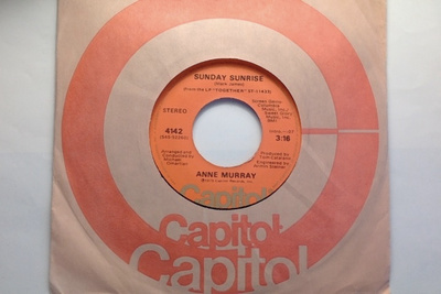 ANNE MURRAY  ::  SUNDAY SUNRISE  ::  VINYYLI  SINGLE  1975 !