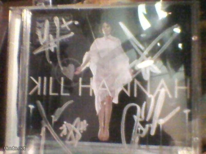 KILL HANNAH CD KOKO BÄNDIN  NIMIKIRJOITUKSILLA +
