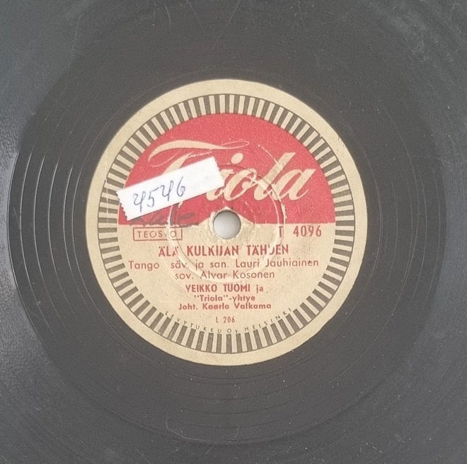 Savikiekko 1953 - Veikko Tuomi - Triola T 4096