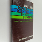 A. P. Cowie : Oxford dictionary of current idiomatic Engl... - pikkukuva 1
