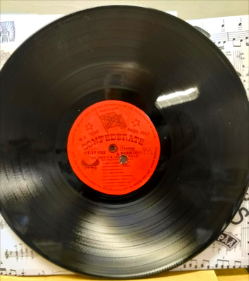 THE STAR BOOTLEGGERS CUT OUT (LP)