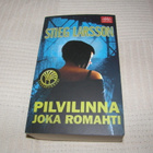 Stieg Larsson Pilvilinna joka romahti  -pok - pikkukuva 1