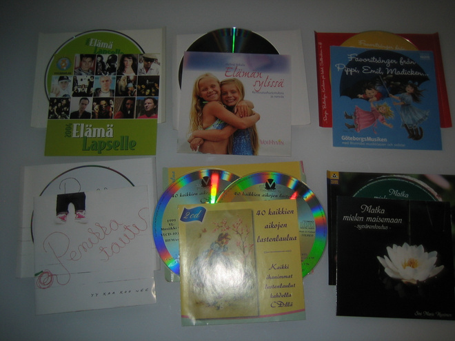 Lastenmusiikkia ja rentoutumismusiikkia yms. 12kpl (CD)