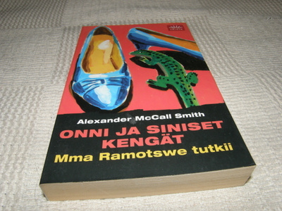 McCall Smith Onni ja siniset kengät -pok
