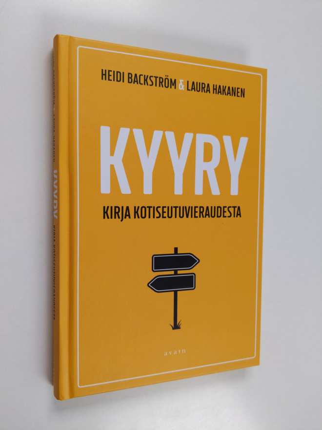 Heidi Backström : Kyyry : kirja kotiseutuvieraudesta