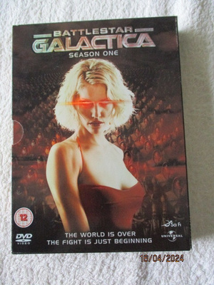 BATTLESTAR GALACTICA (4 x DVD) SEASON ONE