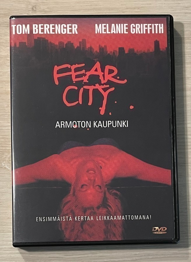 Armoton kaupunki (1984) Tom Berenger, Melanie Griffith