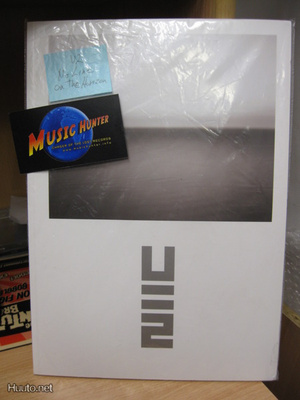 U2 - NO LINE IN THE HORIZON KIRJA + CD