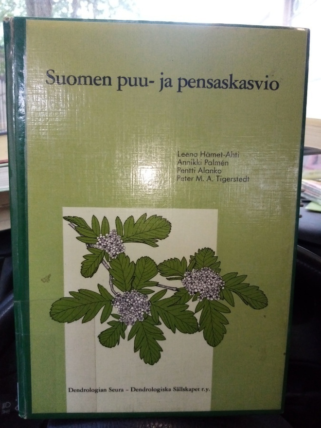 HÄMET-AHTI : SUOMEN PUU-  JA PENSASKASVIO ( SIS POSTIKULU  )