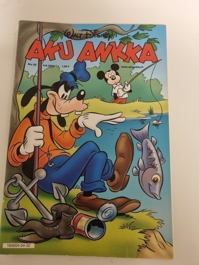 AKU ANKKA 32 / 2004