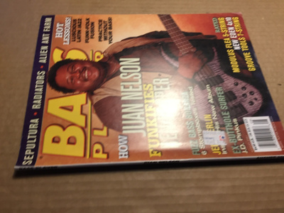 BASS PLAYER MAGAZINE 8/2001 HYVÄ