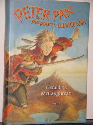 Geraldine McCaughrean : PETER PAN purppuran pauloissa