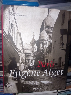 Eugene Atget : Paris 1857 - 1927 ( SIS POSTIKULU )