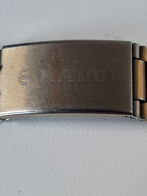 Aito Rado -kelloranneke, 18 mm (Kullattu, joustolukko)