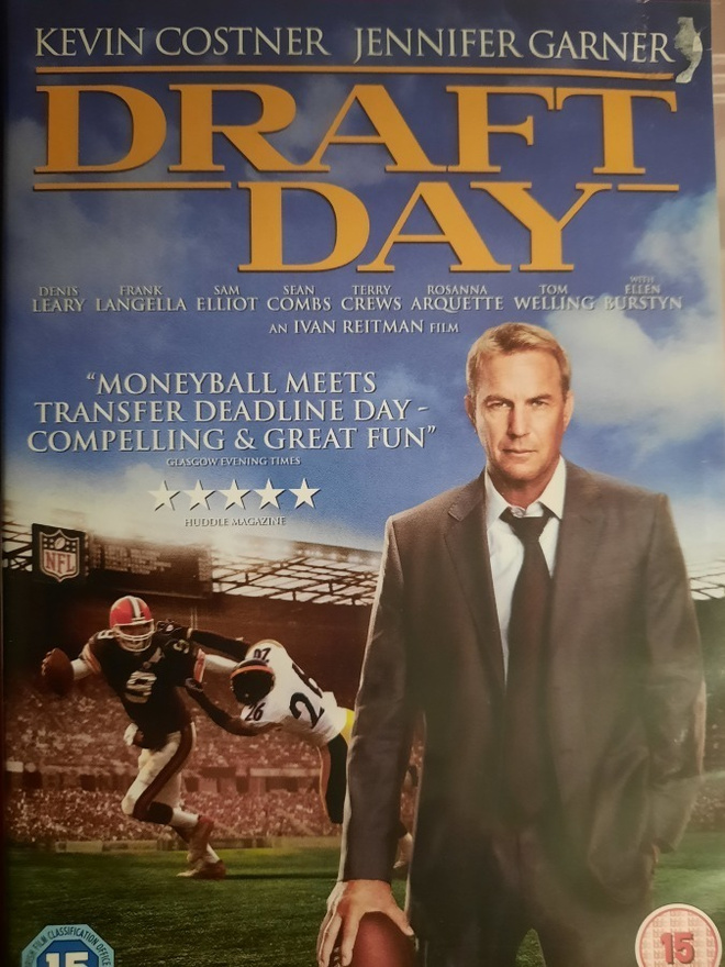 DRAFT DAY ( Kevin Costner)