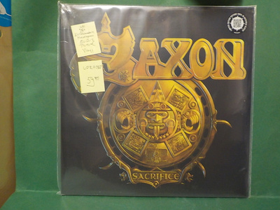 SAXON - SACRIFICE UUSI ´´ SS´´ KORKKAAMATON MUOVEISSAAN LP