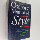 RM. Ritter : The Oxford Manual of Style - The Essential H... - pikkukuva 1