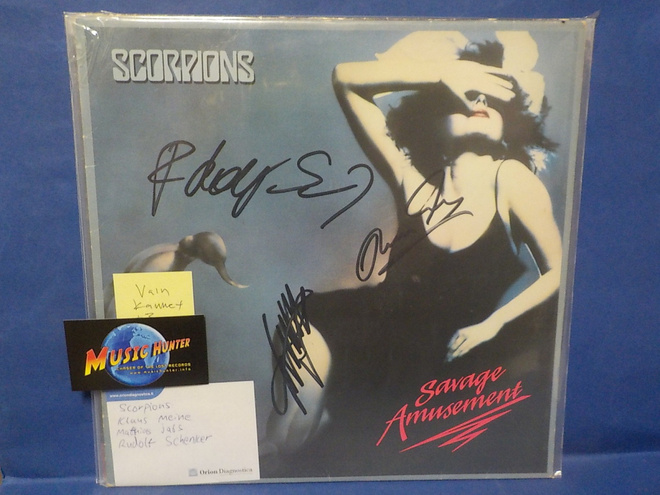SCORPIONS - SAVAGE AMUSEMENT VAIN KANNET 3 X NIMMARIT LP