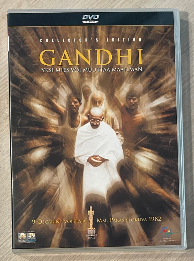Richard Attenborough: GANDHI (1982) 8 Oscarin voittaja!