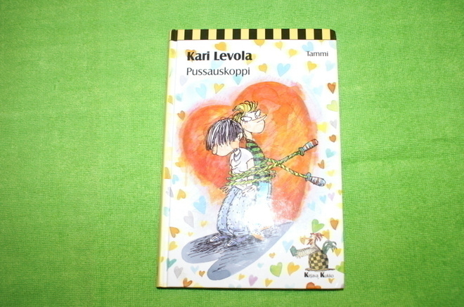 Kirja Pussauskoppi Kari Levola (kovakantinen)