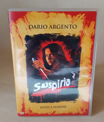 SUSPIRIA
