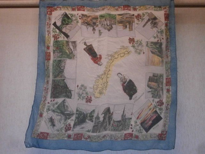 Huivi 8. Vanha matkamuistohuivi Norjasta, vintage, silkkiä
