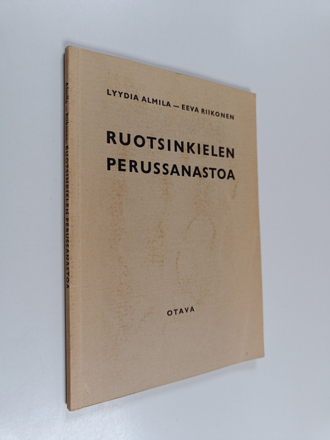 Lyydia Almila : Ruotsinkielen perussanastoa