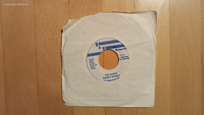 DADDY WOODY : The Buzza 7" (Reggae) *RARE*