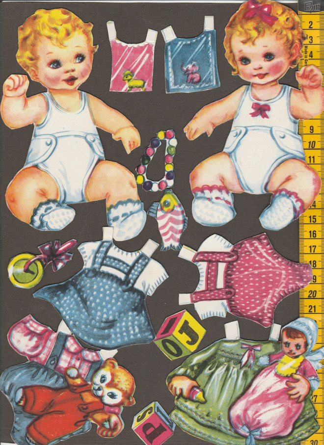 Paperinuket kaksoset, Agathon