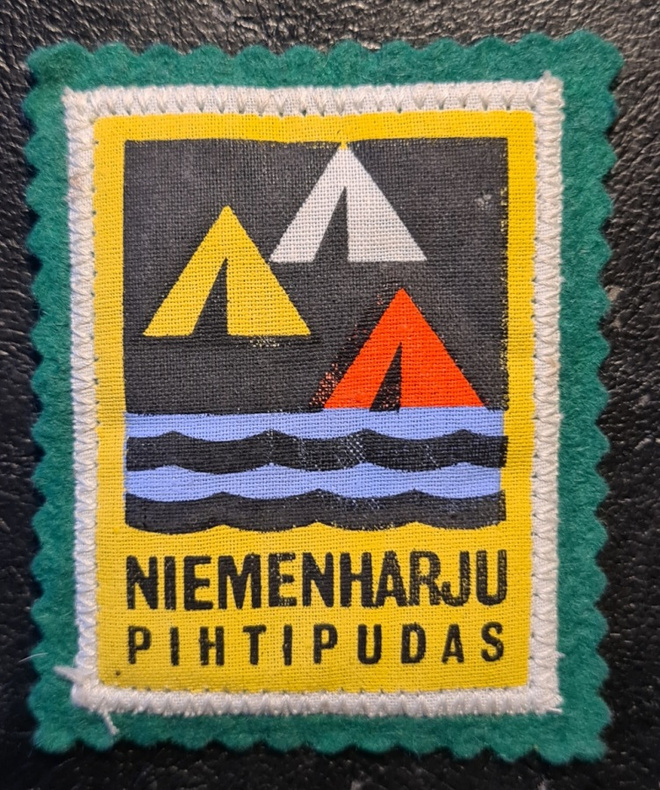 Niemenharju Pihtipudas - vanha matkailukangasmerkki