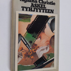 Agatha Christie : Askel tyhjyyteen - pikkukuva 1