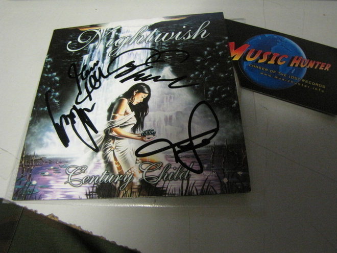 NIGHTWISH - CENTURY CHILD CD NELJÄLLÄ NIMMARILLA !
