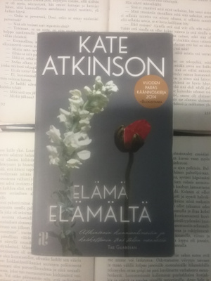 Kate Atkinson - Elämä elämältä (pokkari)