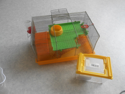 Hamsterin/hamsterien häkki.