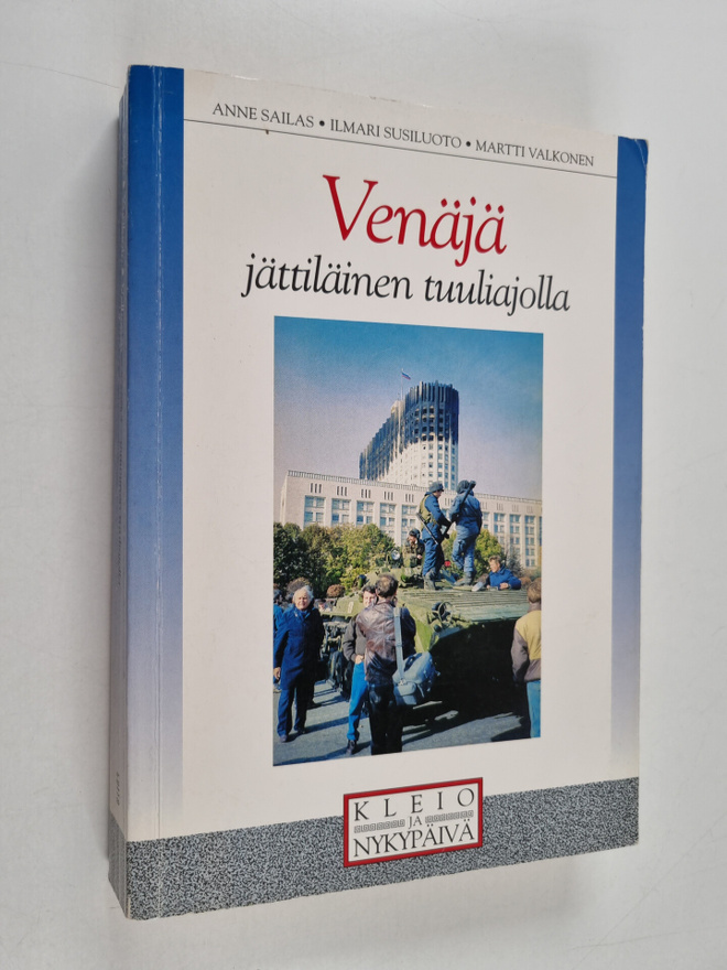 Ilmari Susiluoto ym. : Venäjä : jättiläinen tuuliajolla
