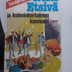 Carolyn Keene: Neiti Etsivä ja kolminkertainen konnuus - pikkukuva 1