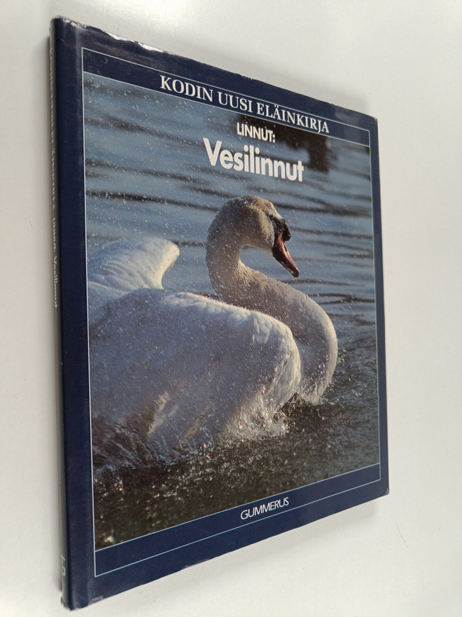 Kodin uusi eläinkirja : Linnut : vesilinnut